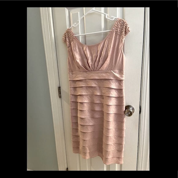 Jessica Howard Dresses & Skirts - Jessica Howard dress in beautiful shimmery blush color